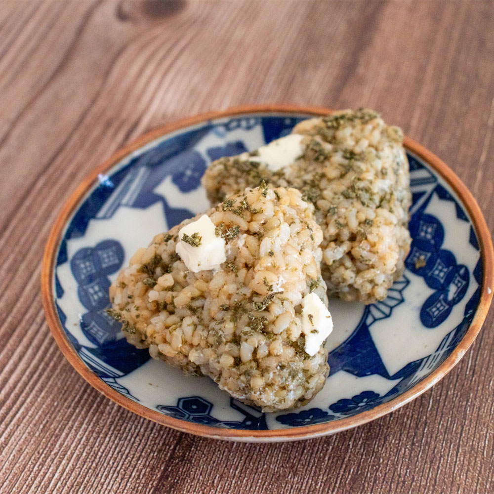 こんぶとチーズのおむすび