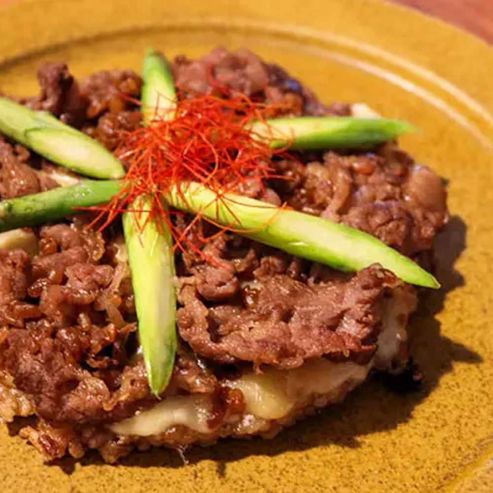 醤油糀の焼肉寝かせ玄米ピザ