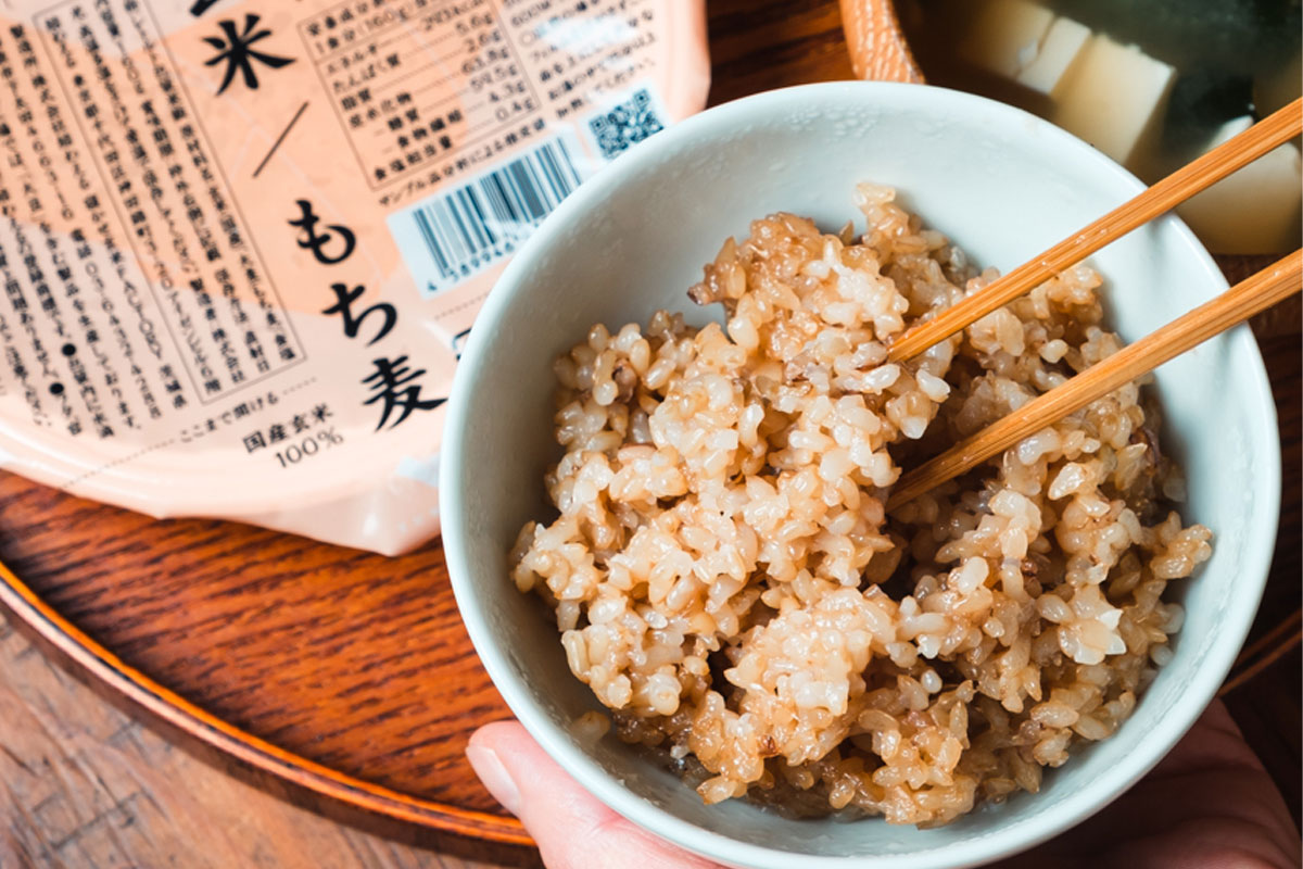 国産のもち麦をブレンド