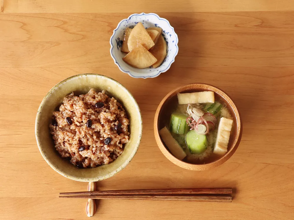 【二十四節気の一汁】小暑「きゅうりと油揚げのごまみそ汁 」